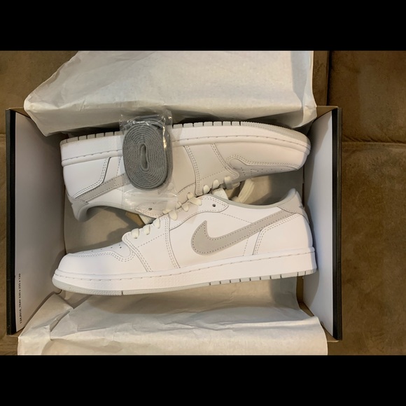 Air Jordan Low OG main image 4